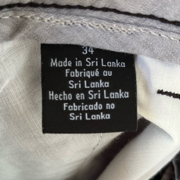 •Calvin Klein• Men’s Black/Gray Plaid Shorts - Size 34 - Picture 3 of 10